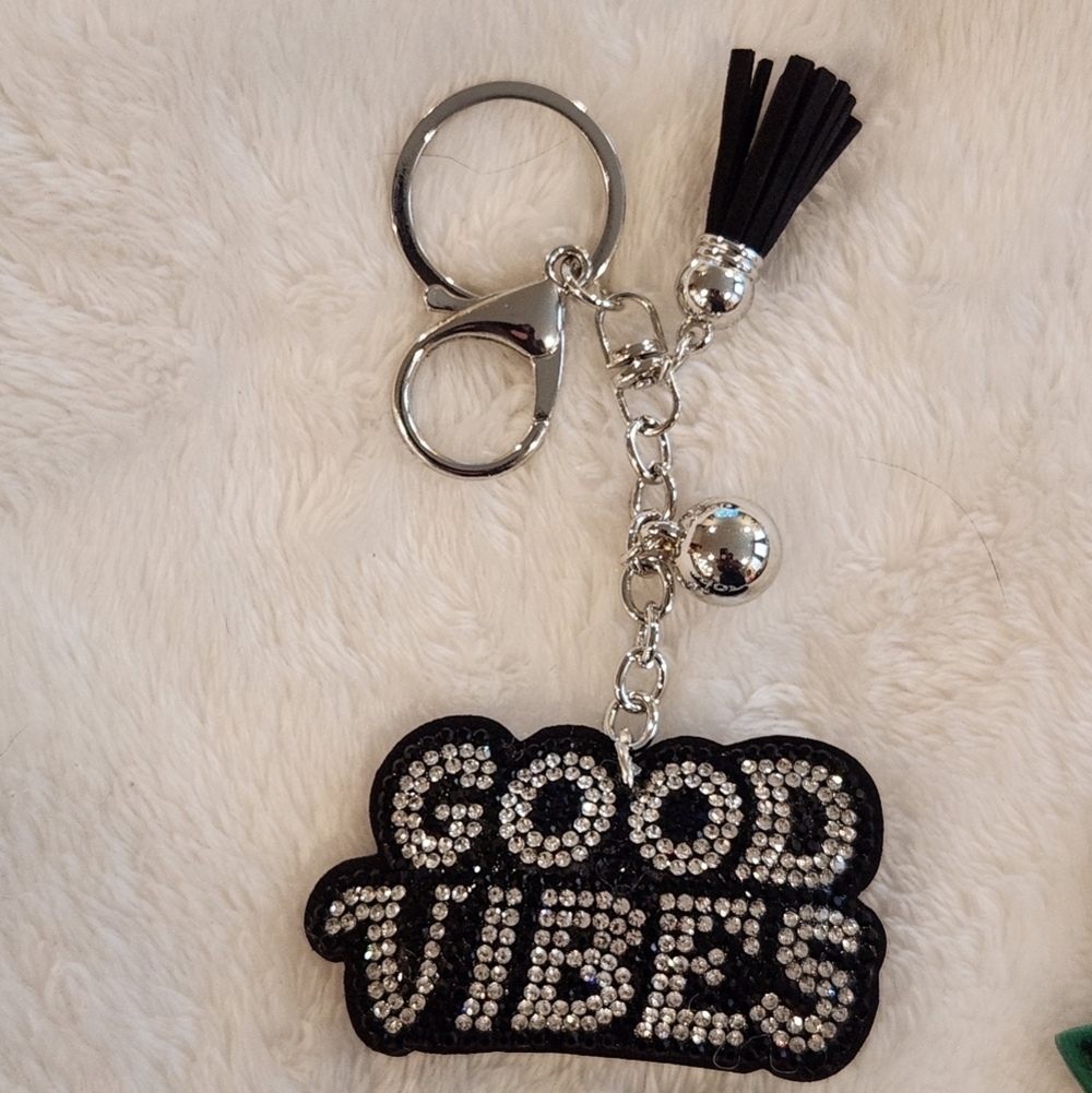 Weed Plant Keychain Bag Charm - Picture 3 of 4
